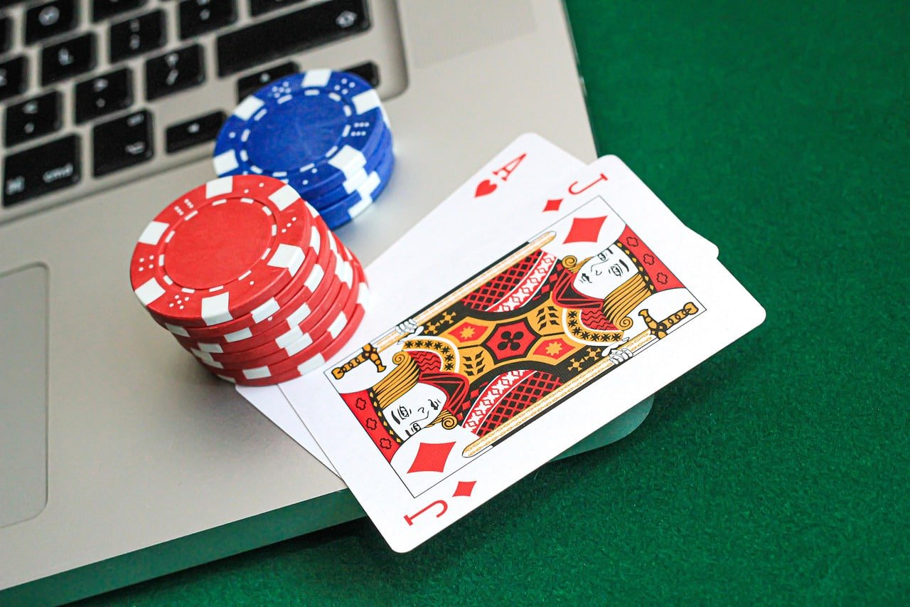 Antusiasme pemain Indonesia menerima hadiah dan bonus di platform hiburan slot39 untuk sports serta casino